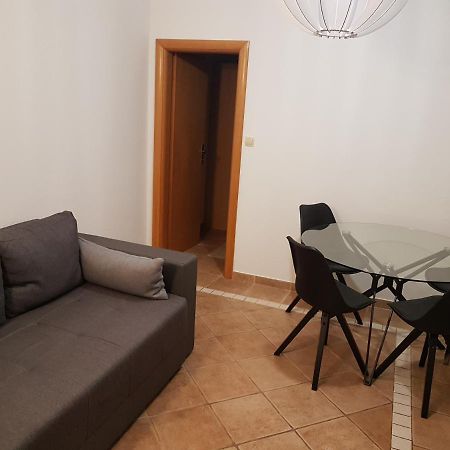 Apartmani Katja โอมิช ภายนอก รูปภาพ