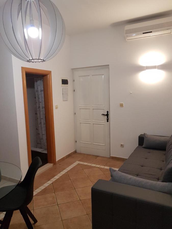 Apartmani Katja โอมิช ภายนอก รูปภาพ